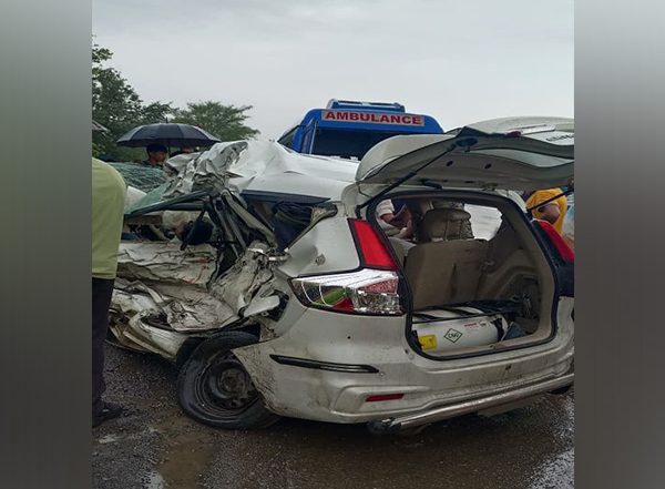 India News | Chhattisgarh: Six Killed and One Injured in Car-truck Collision