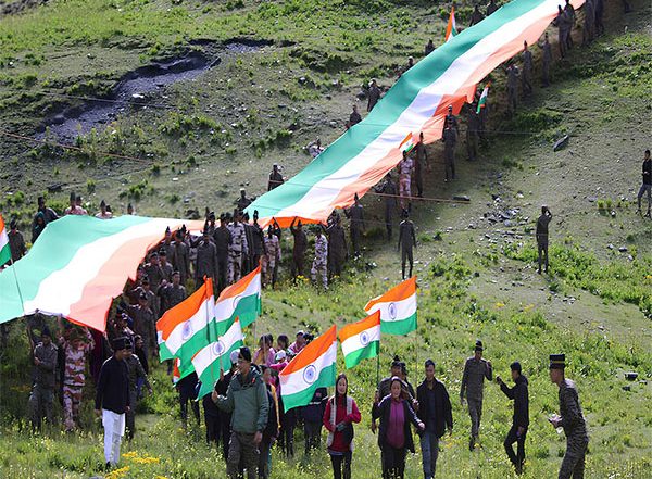 India News | Indian Army, ITBP, Locals Unite for Historic 'Tiranga March' at 14,000 Ft in Arunachal Pradesh's Tawang
