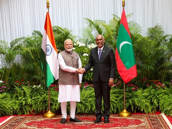 World News | PM Modi Thanks Maldives President Muizzu for Greetings on Independence Day