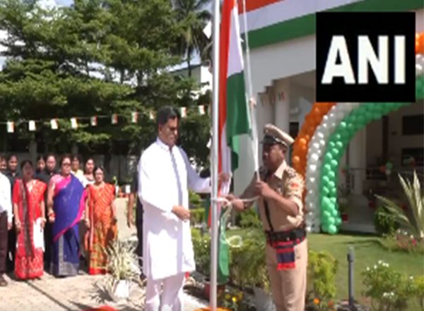India News | Tripura CM Saha Hoists Tricolour Flag, Praises PM Modi's Efforts for Taking Country Forward