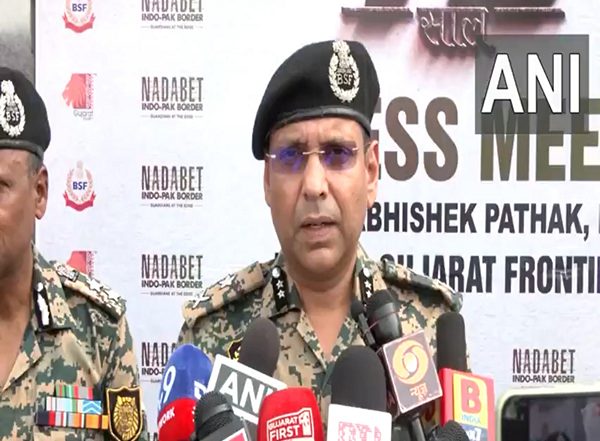 India News | Gujarat: BSF Celebrates 79th Independence Day at India-Pak Border in Banaskantha