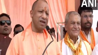 India News | Uttar Pradesh CM Offers Prayers at Shri Krishna Janmasthan Temple on Janmashtami