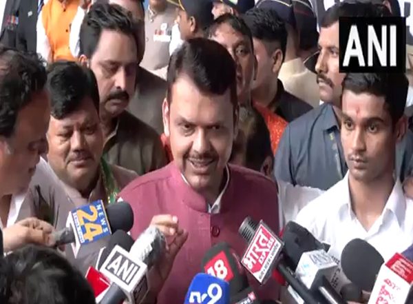 India News | Dahi Handi Program in Ghatkopar Honours Soldiers Involved in Op Sindoor: Fadnavis