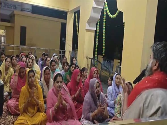 India News | J-K: Bhajan Kirtan Organised at Durga Mata Mandir in Chanderkote on Krishna Janmashtami