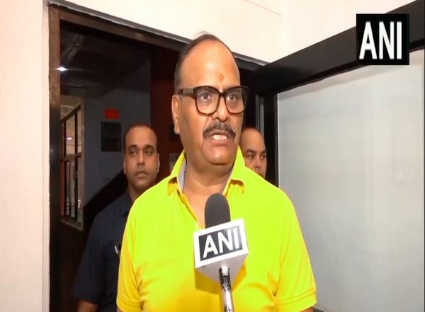 India News | 'Cong Has No Trust in Constitutional Institutions': UP Dy CM Brajesh Pathak Slams Rahul Gandhi over 'Voter Adhikar Yatra'