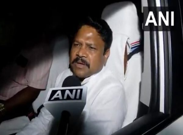 India News | Congress, BJP Leaders Meet Naveen Patnaik in Bhubaneswar After Hospitalisation