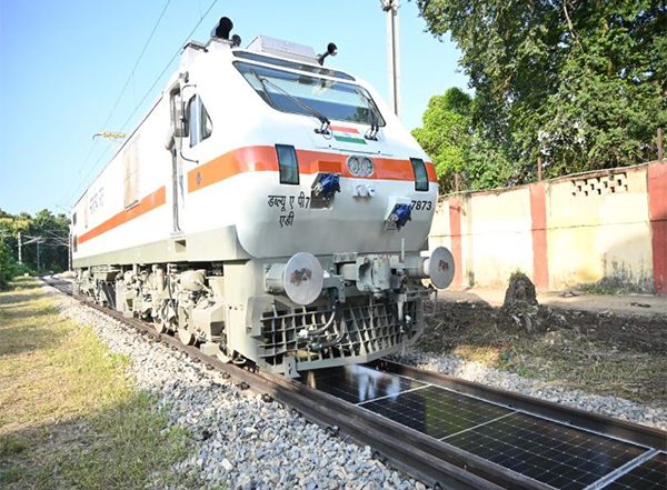 India News | Indian Railways Commissions First Removable Solar Panel System Between Tracks