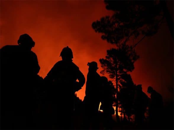 World News | Wildfires Force Evacuations in Spain, Portugal as Heatwave Intensifies