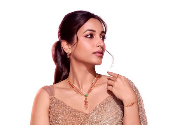 Business News | Malabar Gold & Diamonds Unveils 'Vyana' - A Stunning Gemstone Jewellery Collection Celebrating Every Woman's Uniqueness