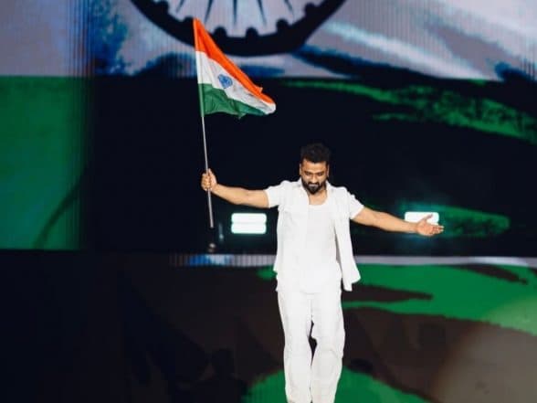 Business News | Rockstar DSP Lights Up New York: From Empire State to Times Square with Har Ghar Tiranga and Srivalli