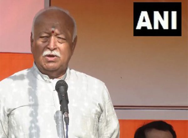 India News | RSS Chief Mohan Bhagwat Responds to Kalli Purie's Observations on Women's Representation in RSS