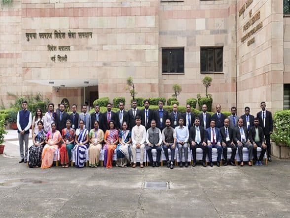 World News | India Launches Training Programme for Sri Lankan Media Delegation