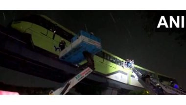 India News | More Than 300 Passengers Rescued After Mumbai Monorail Breaks Down Due to Power Failure