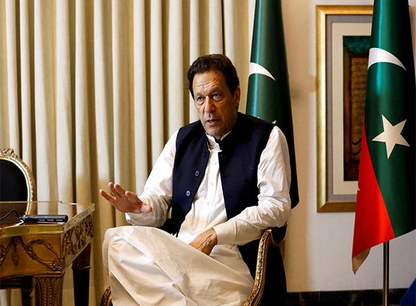 World News | Pakistan's SC Grants Bail to Ex-jailed Prime Minister Imran Khan in Eight May 9 Cases