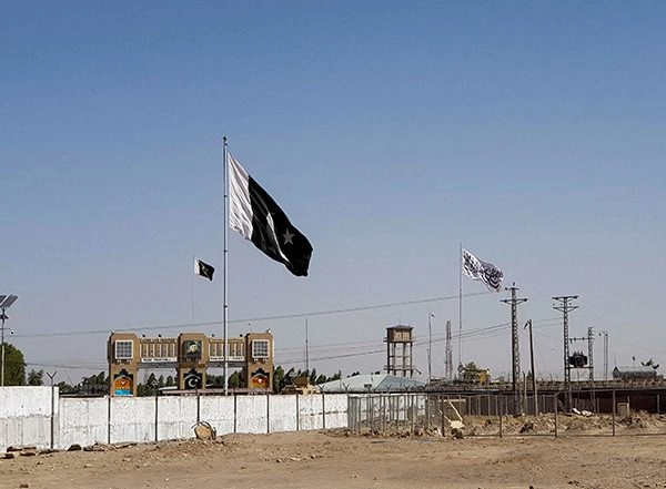 World News | Afghan, Pakistani Officials Call for Dialogue to Ease Bilateral Strains