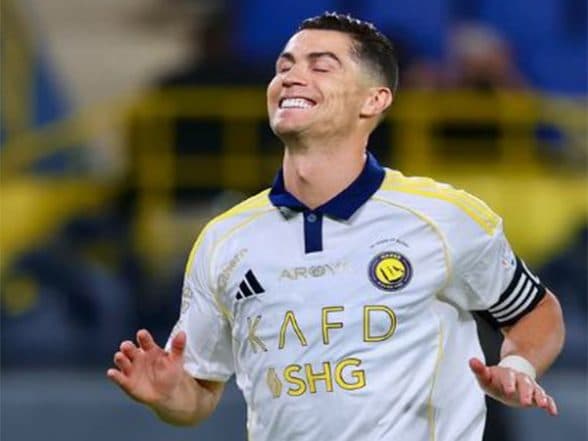 Sports News | Saudi Super Cup 2025 Final: Ronaldo Aims for First Major Trophy with Al Nassr
