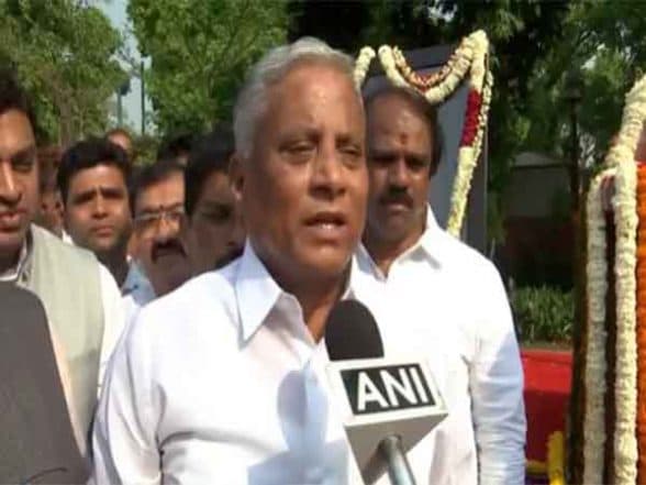 India News | Union Minister V Somanna Urges Karnataka CM to Rename Tumkur University After Sri Sri Shivakumar Mahaswamy