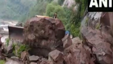 India News | Udhampur: Dhar Road Blocked as Massive Boulders Fall