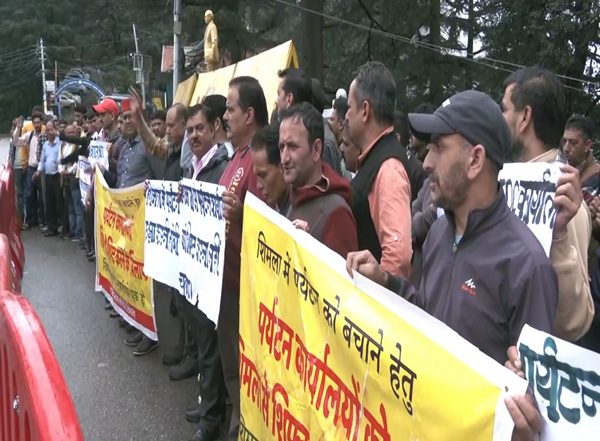 India News | Himachal Tourism Workers Protest Against Shifting of HPTDC Head Office to Dharamshala