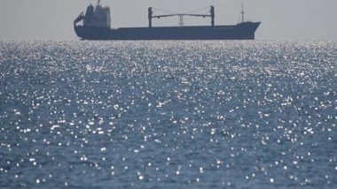 World News | Venezuela Sends Troops to Colombia Border with US Ships to Combat Drug Cartels