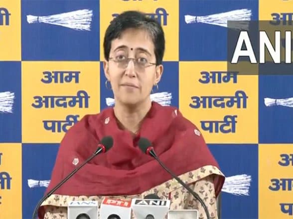 India News | 100 Per Cent Fake, Only to Divert Attention from PM Modi's Fake Degree: Atishi Criticises AAP Leader Saurabh Bharadwaj's