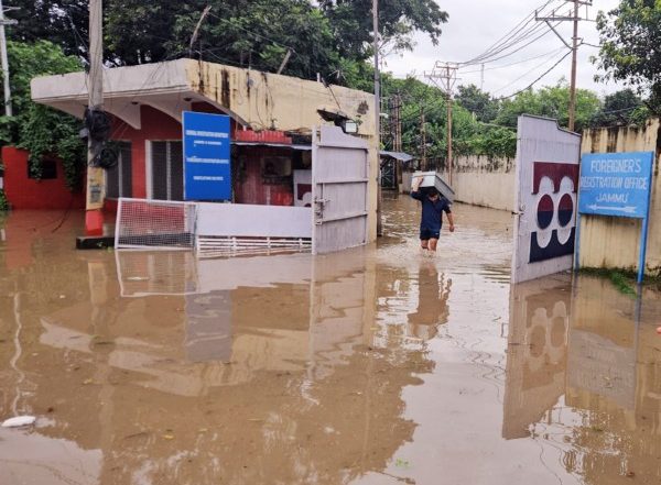 India News | IMD Issues Advisory for Continuous Rainfall in Jammu and Kashmir