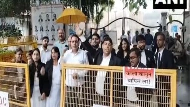 India News | Delhi Lawyers Protest LG Saxena's Notification Allowing Police to Depose Via Video Conferencing from Police Station