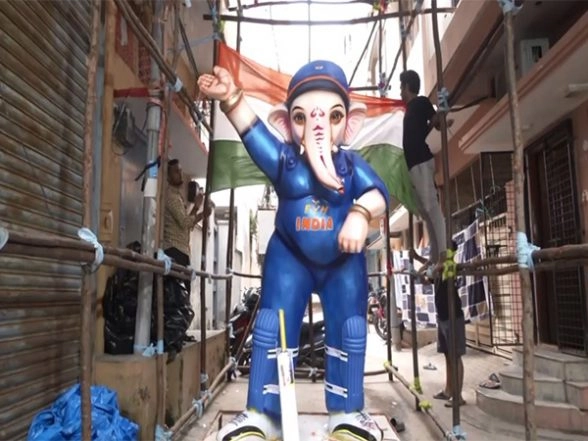 ‘India Wale’ Ganesh Idol for Vinayaka Chavithi 2025 Celebrations in Hyderabad, View Pics and Videos