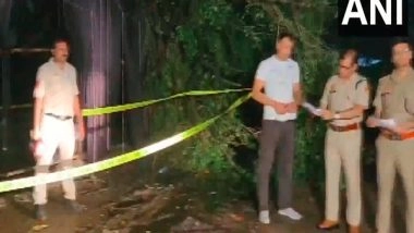 India News | Delhi: Two Wanted Robbers Injured in Police Encounter, Stolen Phone Recovered