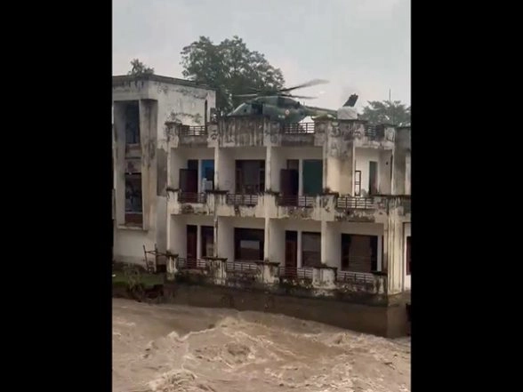 Indian Army Rescues 22 CRPF Personnel, 3 Civilians Stranded on Dam in Punjab Flood