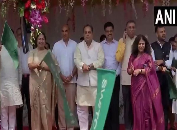 India News | Delhi CM Rekha Gupta, Minister Pankaj Singh Flags off Buses for College Students Under 'U-Special' Scheme