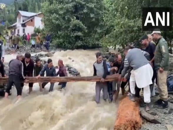 India News | Torrential Rains, Landslides Devastate J-K: Schools Shut in Jammu, Highways Blocked, Army Rescues People