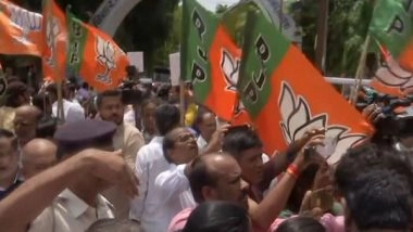 India News | Patna: BJP-Cong Workers Clash over Alleged Derogatory Remarks Against PM Modi