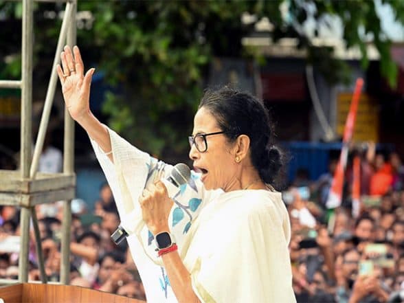 India News | West Bengal CM Banerjee Hails Record Public Turnout as 'Amader Para, Amader Samadhan' Crosses One Crore Visitors