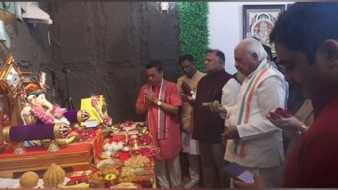 India News | Bihar Governor Arif Mohammed Khan Seeks Ganpati Blessings at BJP Leader's Residence in Delhi