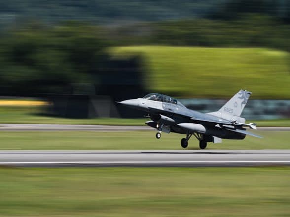 World News | Taiwan Records 15 PLA Aircraft, 6 PLAN Vessels Around Its Territory