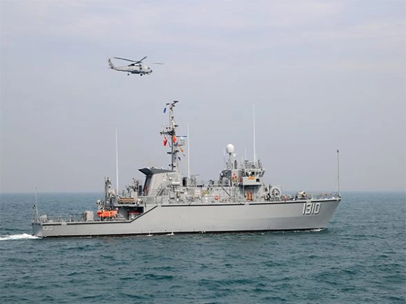 World News | Taiwan Detects 5 PLA Aircraft, 6 PLAN Vessels Around Its Territory