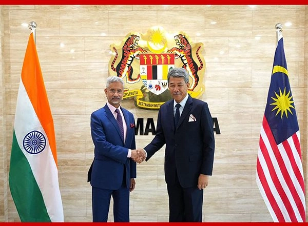 World News | EAM Jaishankar Wishes Malaysian Counterpart on Their I-day