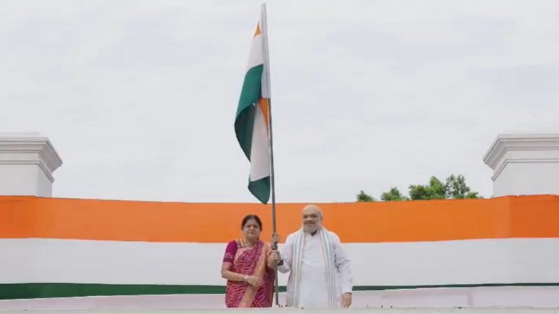 Independence Day 2025: Amit Shah Hoists Tricolour at Home in Delhi, Calls &lsquo;Har Ghar Tiranga&rsquo; a Thread Binding Nation (See Pics and Video)