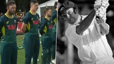 Australia and South Africa Players Observe Minute of Silence in Honour of Late Bob Simpson Ahead of AUS vs SA 3rd T20I 2025 (Watch Video)