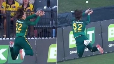 Why Dewald Brevis’ Acrobatic Boundary Line Fielding Effort Was Awarded a Six During AUS vs SA 3rd ODI 2025? Here’s What ICC’s New Rule Says About ‘Bunny-Hop’ Attempts