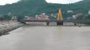 Heavy Rain Continues To Batter Hilly Regions; Several Rivers in Assam, Bihar, Uttar Pradesh and 5 Other States Flow Above Danger Mark (Watch Videos)