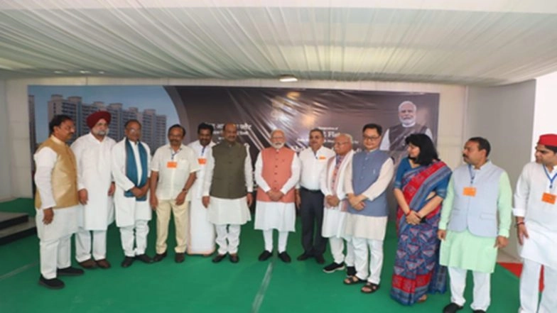 &lsquo;Come to Our Side&rsquo;: Days After Resigning As Trinamool Chief Whip in Lok Sabha, Kalyan Banerjee Spotted Interacting Cordially With PM Narendra Modi