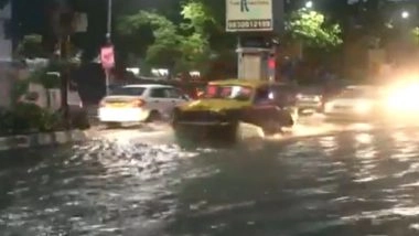 Kolkata Rains: Heavy Rainfall Lashes Parts of City, Causes Waterlogging in Several Areas (Watch Videos)