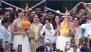 Why Did Janhvi Kapoor Say ‘Bharat Mata Ki Jai’ Before Breaking Dahi Handi? Here’s Truth Behind Viral Janmashtami 2025 Event Video; Check Out Her Reaction