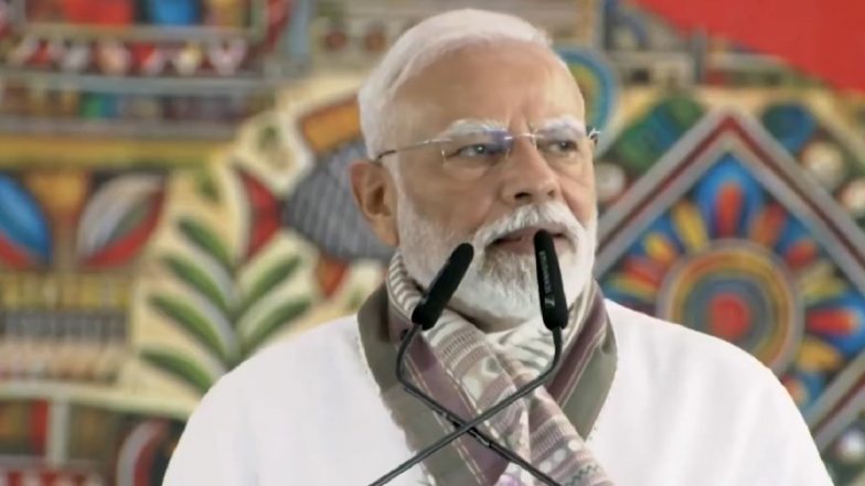 PM Modi Gaya Visit: Prime Minister Narendra Modi Slams RJD, Says Bihar Pushed Into Darkness Under ‘Lantern Raj’ (Watch Videos)