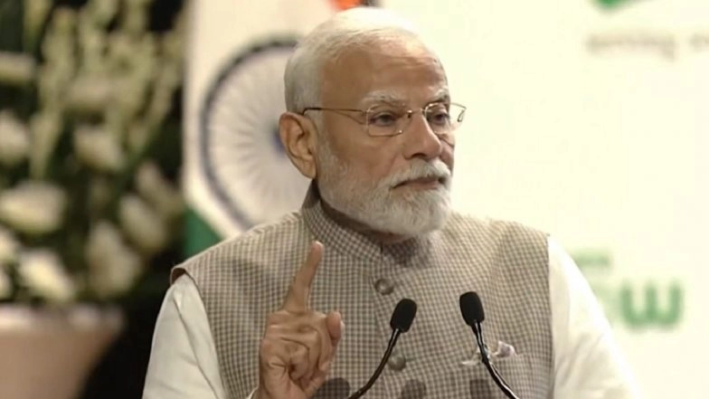 PM Narendra Modi Hits Out at Rahul Gandhi, Tejashwi Yadav; Says ‘My Dead Mother Was Abused on Congress-RJD Dais’ (Watch Video)