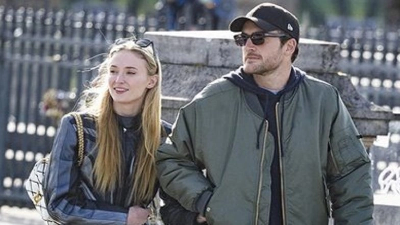 Sophie Turner Again Splits From Peregrine Pearson