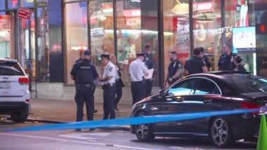 NYC Times Square Shooting: 3 Wounded After 17-Year-Old Opens Fire in New York’s Times Square; Accused Held (Watch Videos)