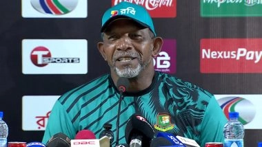 Bangladesh Head Coach Phil Simmons Urges Cricketers To Avoid Social Media After Unsavoury Scenes in Dhaka Airport (Watch Video)